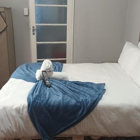 Bertha'S Place Apartment พริทอเรีย ภายนอก รูปภาพ