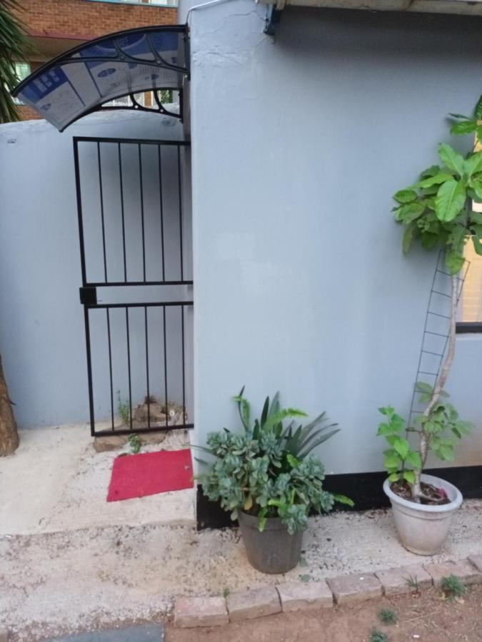 Bertha'S Place Apartment พริทอเรีย ภายนอก รูปภาพ