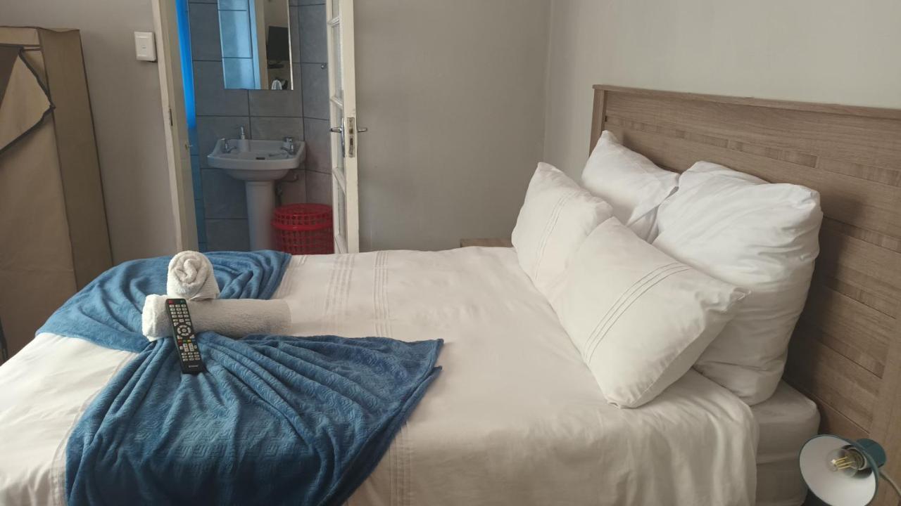 Bertha'S Place Apartment พริทอเรีย ภายนอก รูปภาพ